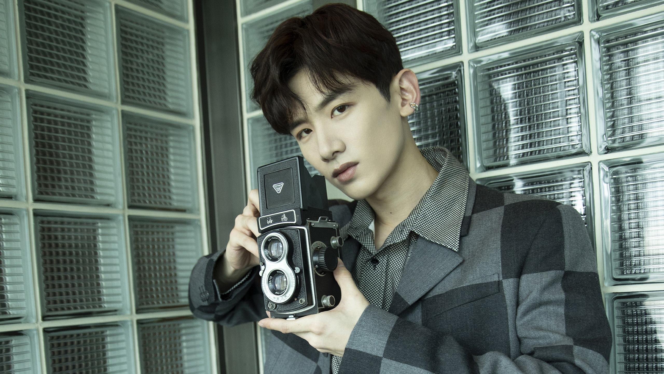 “短柄墙球:高新区全民健身馆开启全新玩法,背后的战术与技巧让你无法忽视”